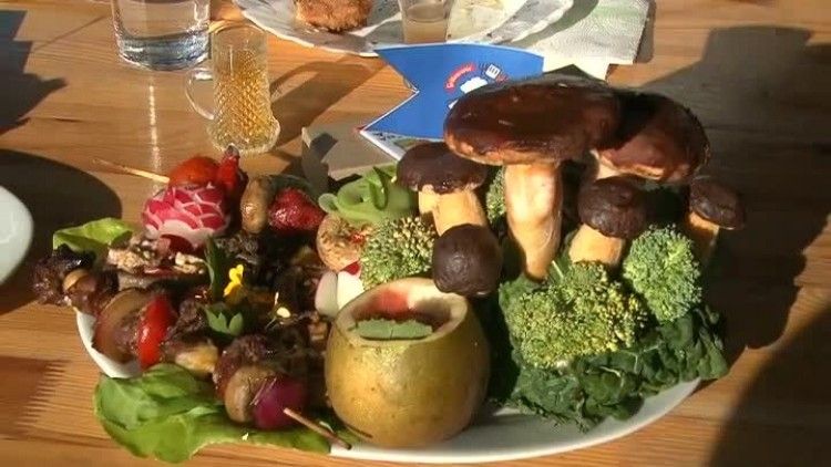 06242016_gmina_grill_final2.mp4