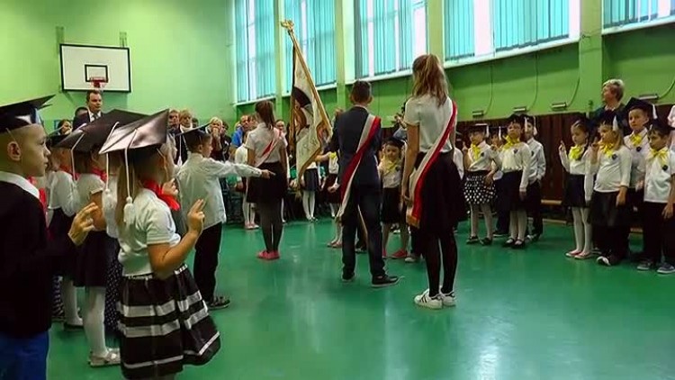 10212016_slubowanie_pierwszoklasistow2.mp4