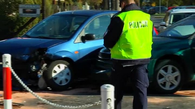 11042016_wypadek_bawelniana2.mp4