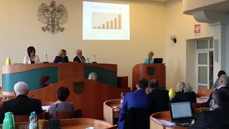 11252016_sesja_dotacje_przedszkola2.mp4