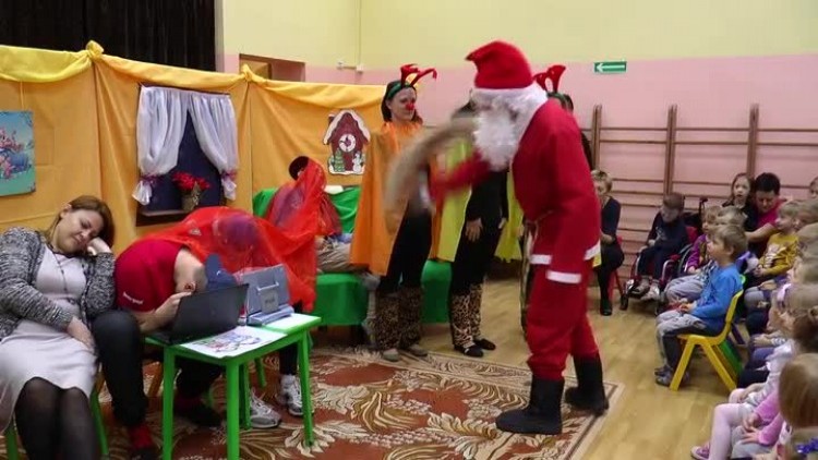 12142016_przedszkole_przedstawienie_ratujmy_sieta2.mp4