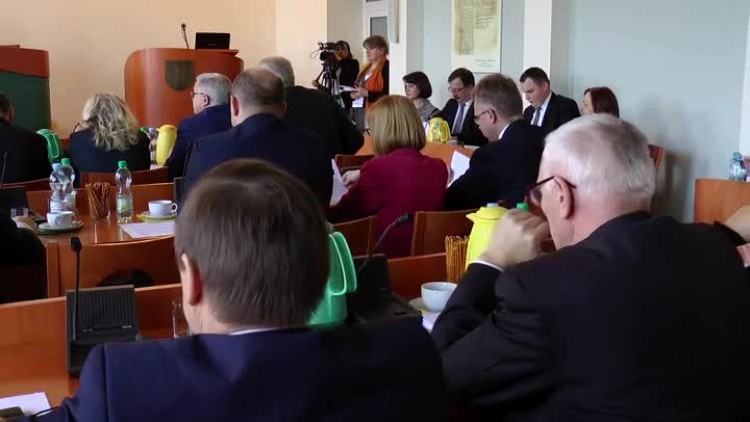 01272017_sesja_wodkan_farmy_fotowoltaiczne2.mp4