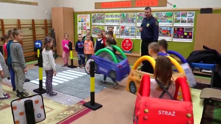 02222017_ps5_autochodzik_straz_miejska2.mp4