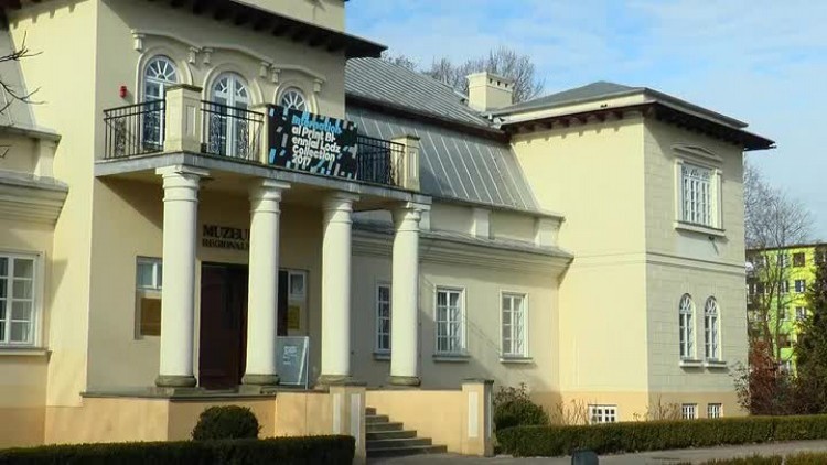 02272017_muzeum_biennale2.mp4