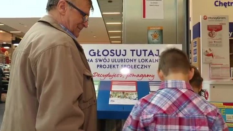 03172017_lidia_szymanska_glosowanie_dzieci_tesco2.mp4