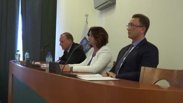 06022017_powiat_sesja_predziwiatr_orymus_rogut2.mp4