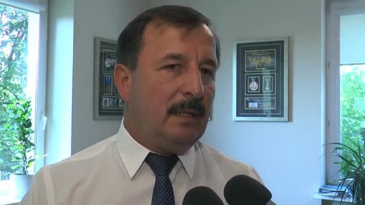 07212017_miasto_przejecie_budyneku_sadu2.mp4