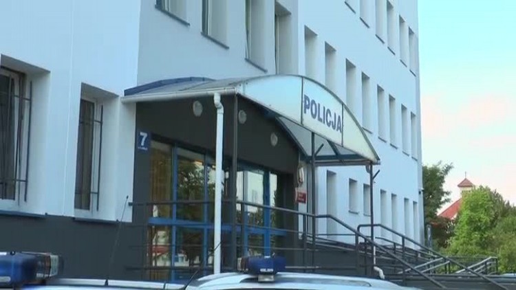 07312017_policja_proba_somobojstwa_komenda2.mp4