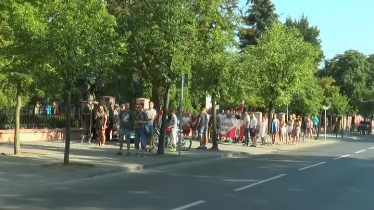 08022017_73obchody_powstania_warszawskiego2.mp4