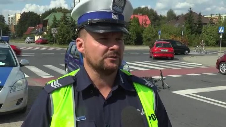 08302017_wypadek_staszica_rowerzysta2.mp4