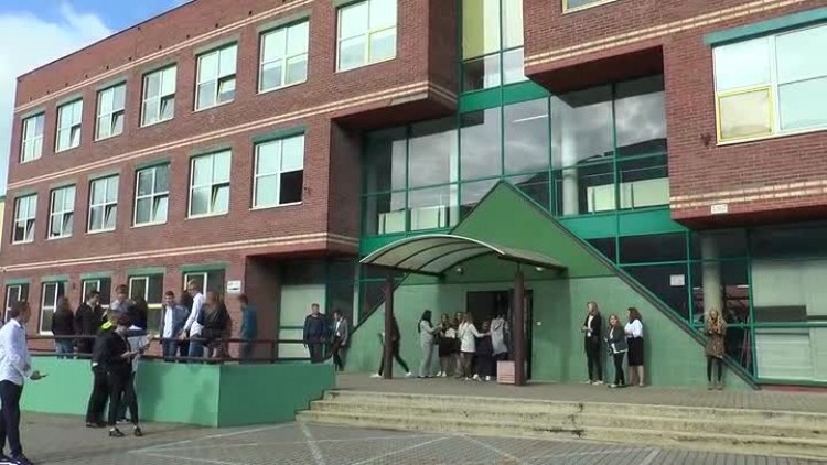 09042017_szkola_rozpoczecie_roku2.mp4