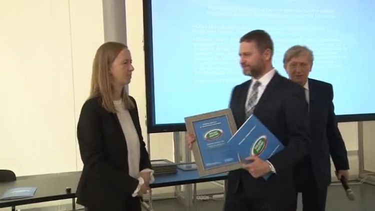 10232017_gmina_nagroda_solidny_partner2.mp4