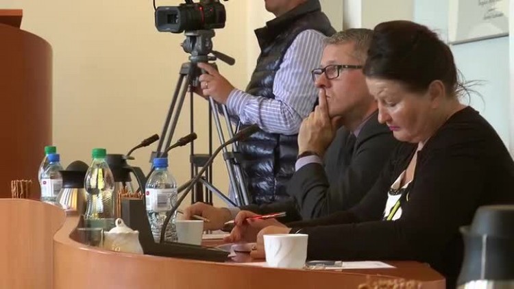 10272017_powiat_sesja_nadzwyczajna_odwolania2.mp4