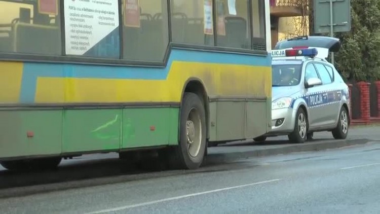 11242017_policja_kolizja_mzk2.mp4