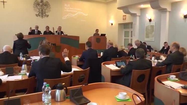 12012017_miasto_sesja_uporzadkowanie_reklam2.mp4