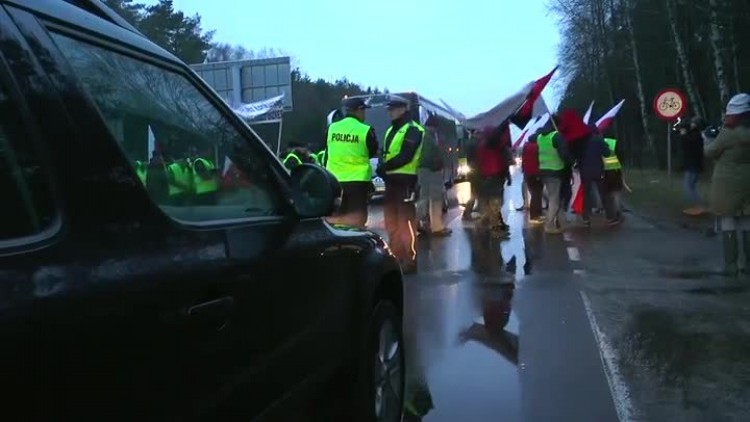 12062017_elbest_protest_blokada2.mp4