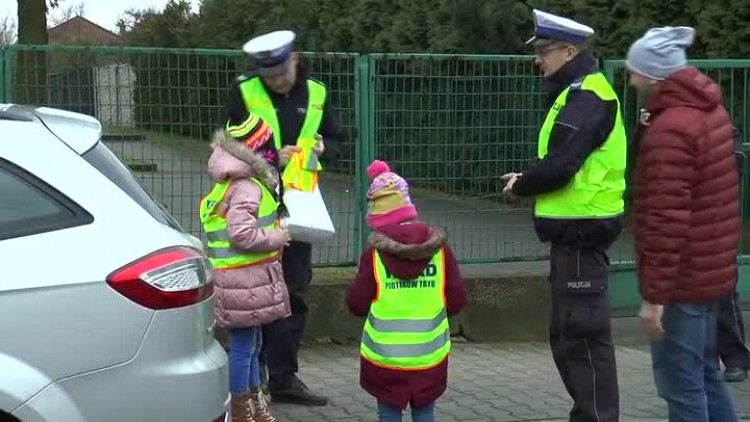 12082017_policja_dzien_odblaskow2.mp4