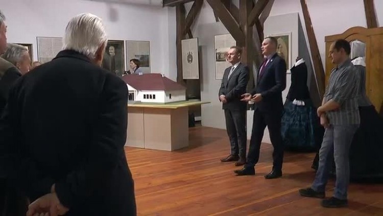 02282018_muzeum_wystawa_kaczkowscy_otwarcie2.mp4