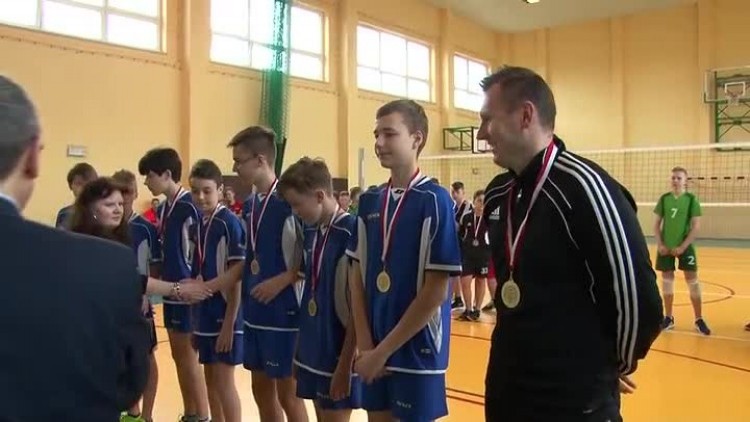 04232018_gmina_siatkowka_szkoly_podstawowe_chlopcy2.mp4