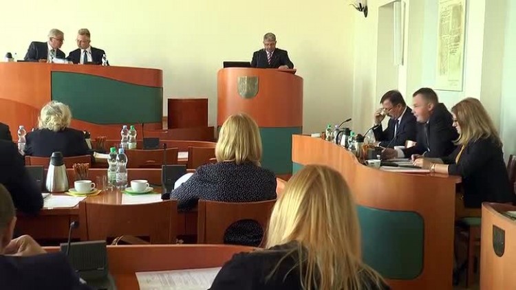 04272018_miasto_sesja_btbs_udzialy_obwody_wyborcze_nazwy_ulic_murowana_stalowa2.mp4