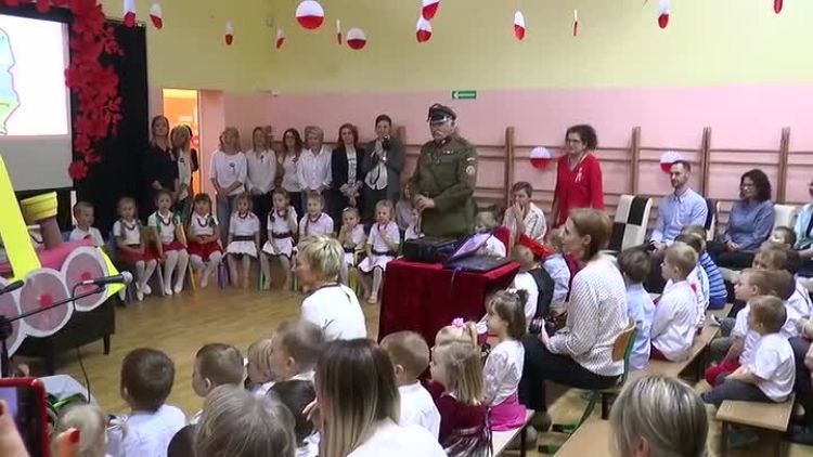 11092018_przedszkole_swieto_niepodleglosci2.mp4