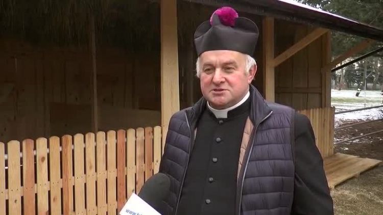 12242018_ksiadz_znaczenie_swiat_bozego_naodzenia2.mp4