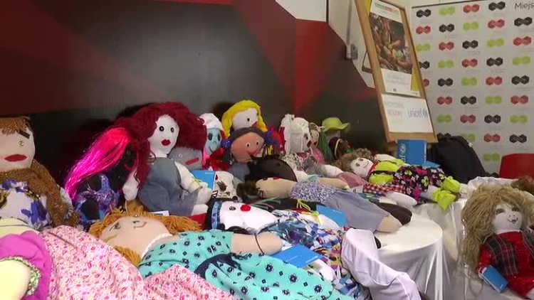 01182019_unicef_sosw_laleczki_koncert2_bw339lysim0w8kw_.mp4