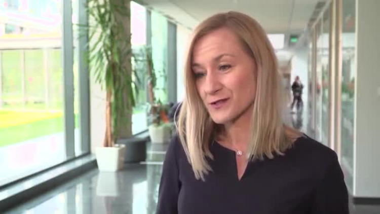 04152019_newseria_dzieci_interet.mp4