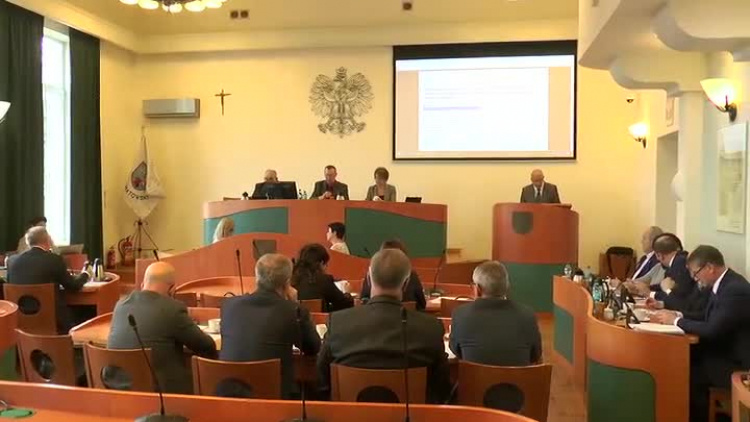 11012019_powiat_sesja.mp4