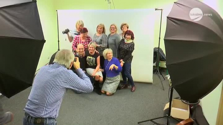 02072020_seniorzy_utw_kalendarz_fotografia.mp4