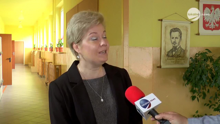 09042020_radomsko_powiat_szkoly_1wrzesnia.mp4