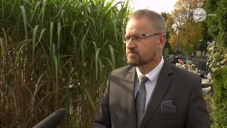 07102020_maseczki_cmentarz_walas.mp4