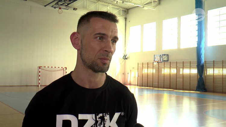 22042021-hala-zajecia-nowak.mp4