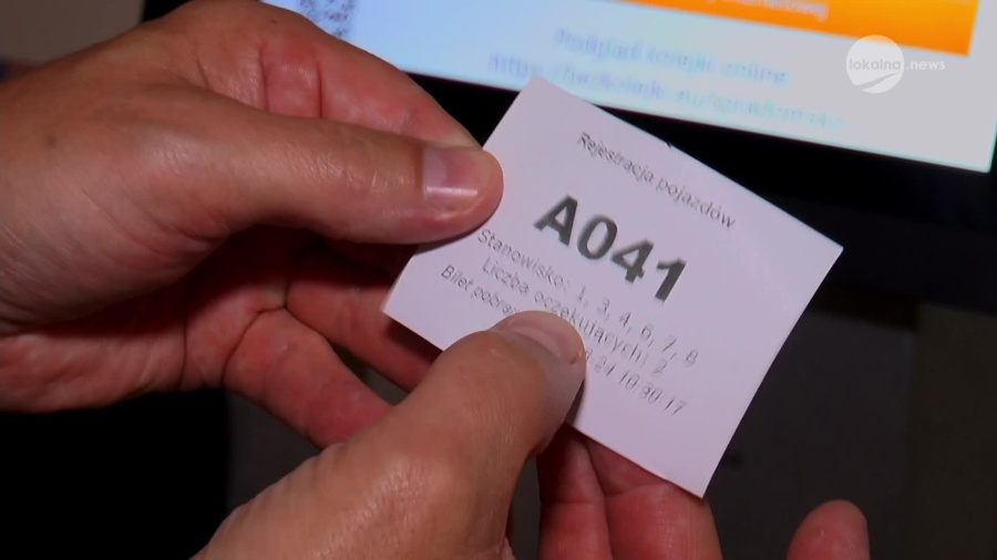 24082021-kolejka-starostwo-sowa-gajzler.mp4