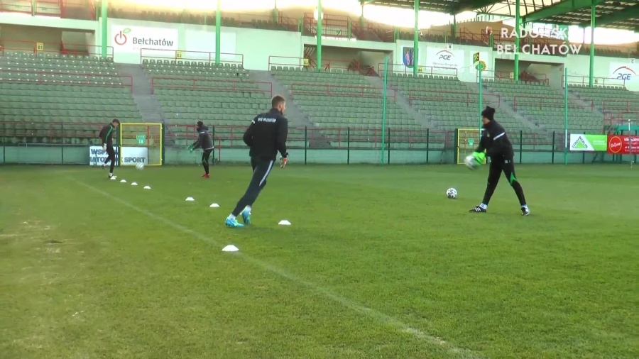 02122021-bramkarze-gks-otczenaszenko-sapela-www.mp4