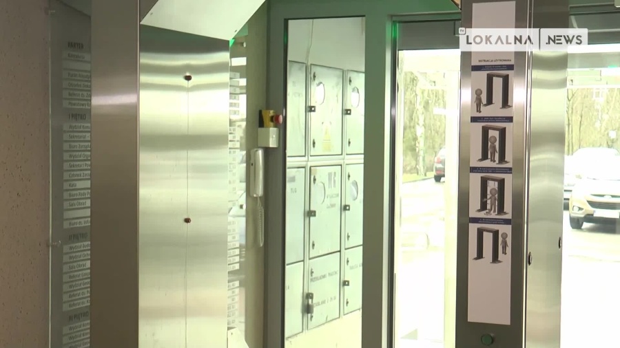 03012022-bramka-dekontaminacyjna-starostwo-www.mp4