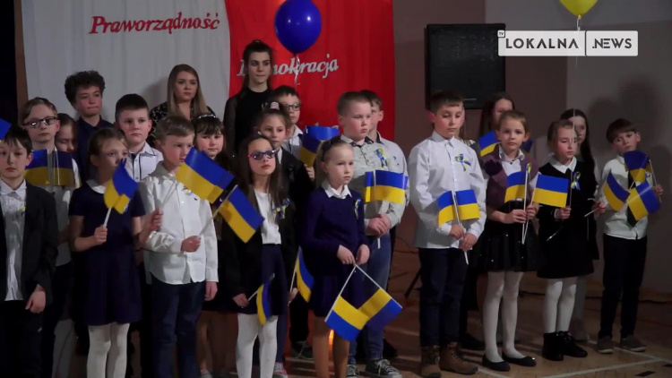 16032022-gidle-koncert-www.mp4