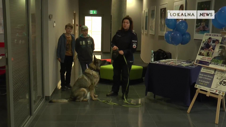 14052022-noc-muzeow-belchatow-www.mp4