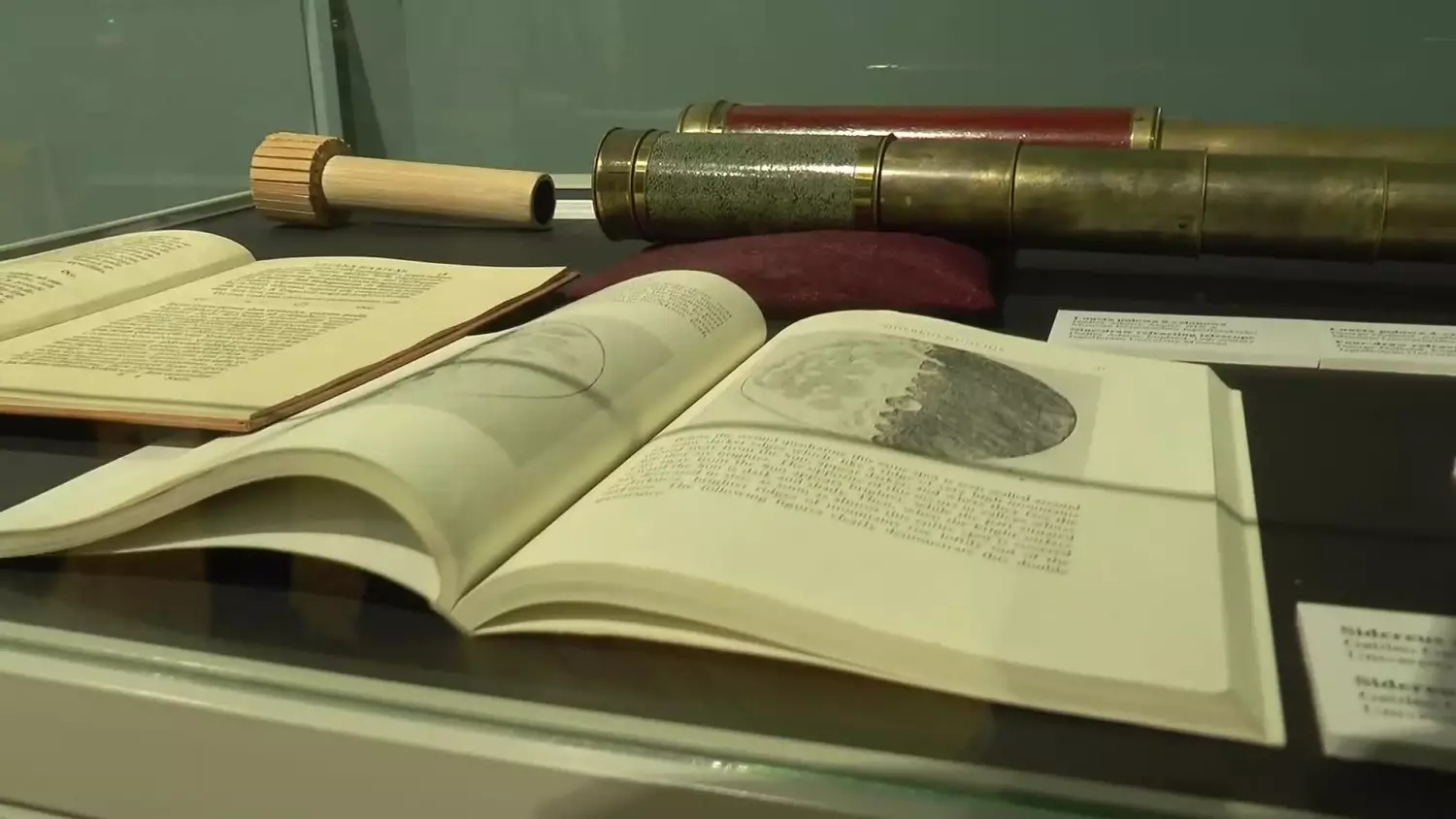 04042023-wystawa-www.mp4